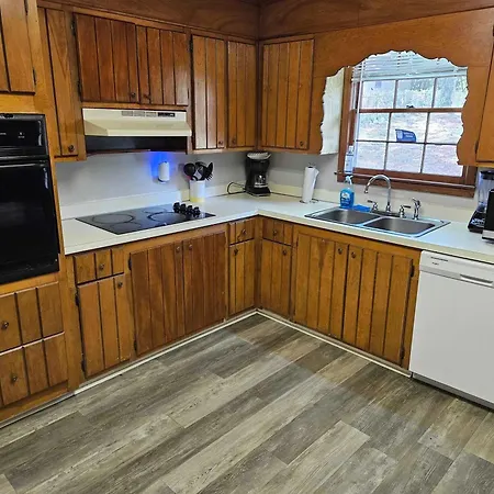 Brilliant In Bellview-Back Unit-- Mins To Nas Pensacola, Beach, Shopping