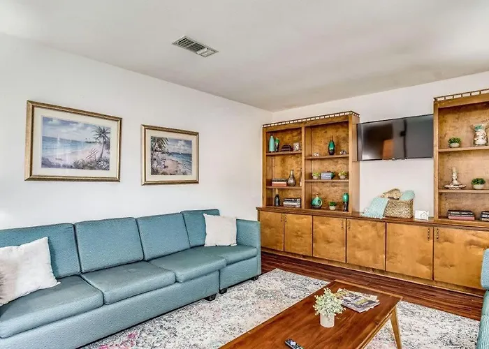 Brilliant In Bellview-back Unit-- Mins To Nas Pensacola, Beach, Shopping * Pensacola