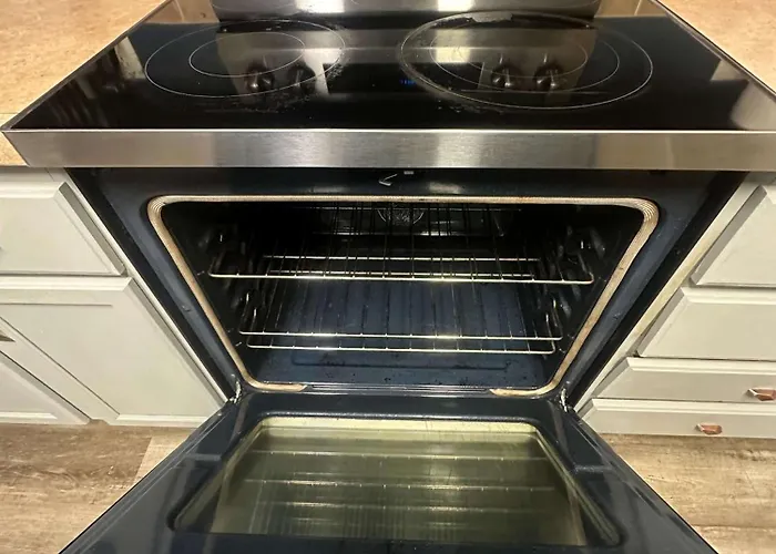 Brilliant In Bellview-back Unit-- Mins To Nas Pensacola, Beach, Shopping Holiday home *